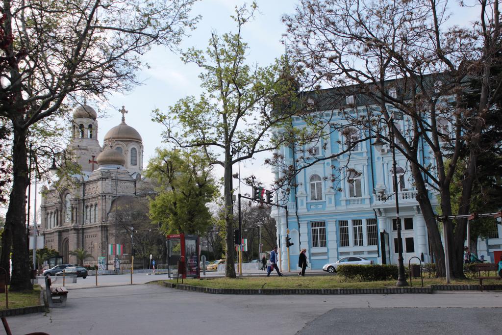 Apartment Central Warna Zewnętrze zdjęcie