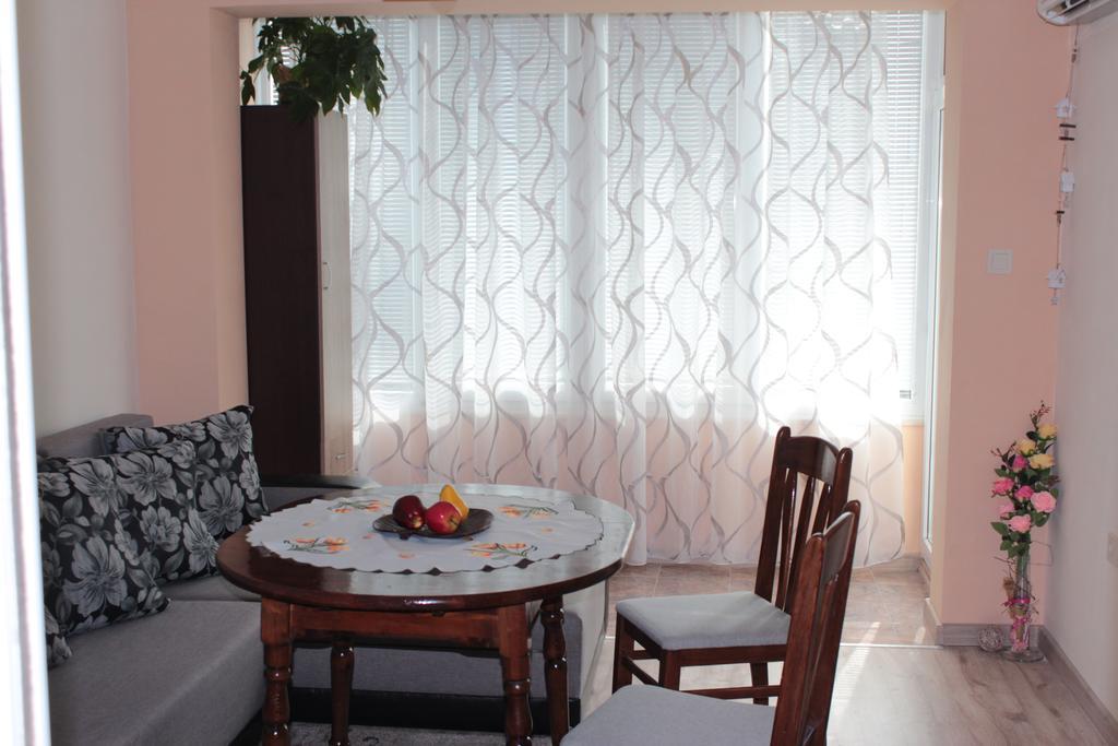 Apartment Central Warna Zewnętrze zdjęcie