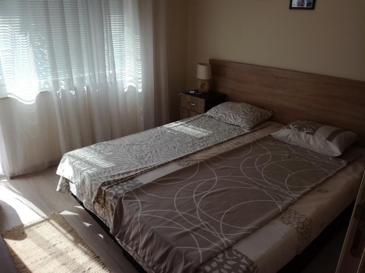 Apartment Central Warna Zewnętrze zdjęcie